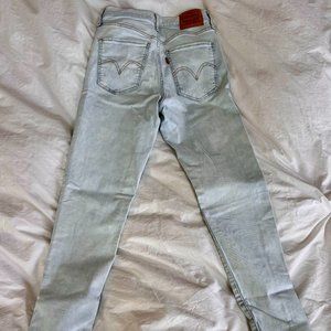 Light Wash Jeans